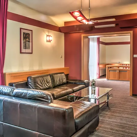Jan Maria Hotel 4*