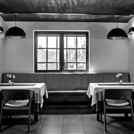 Jan Maria Hotell