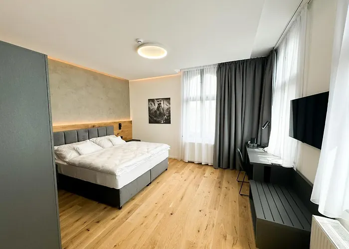 Jan Maria Hotel 4*
